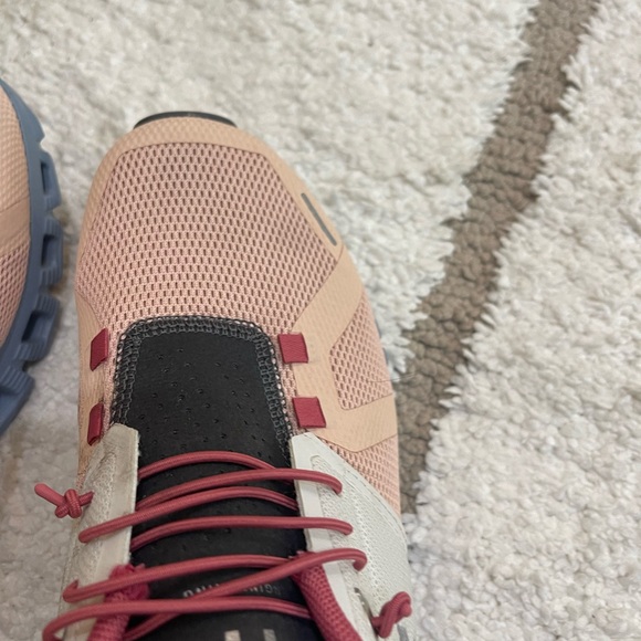 ON sneakers - Picture 6 of 12